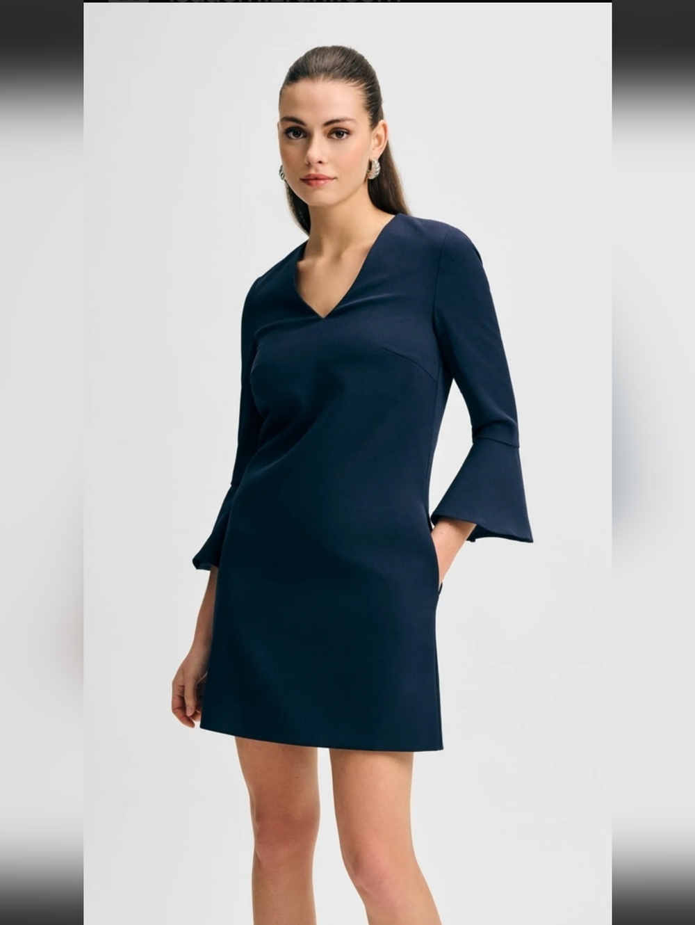 Dress By  ISAAC MIZRAHI  blue wrap with built in tie v neck pleats size S nav…